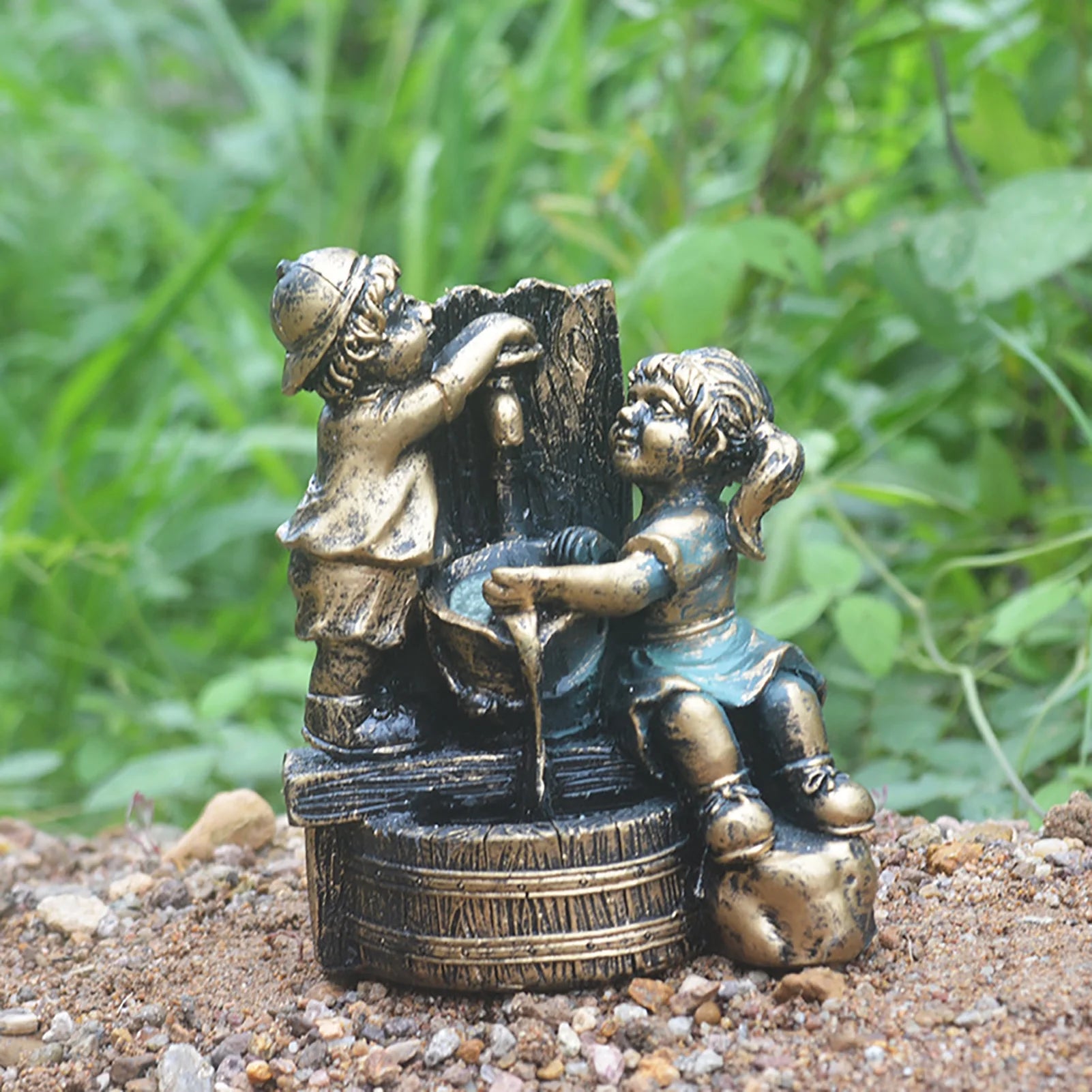 Garden Figurines Boy and Girl Garden Statue Outdoor Decor,Resin Sculpture Art Decoration for Patio Lawn Yard Porch, Ornament Housewarming Garden Gift